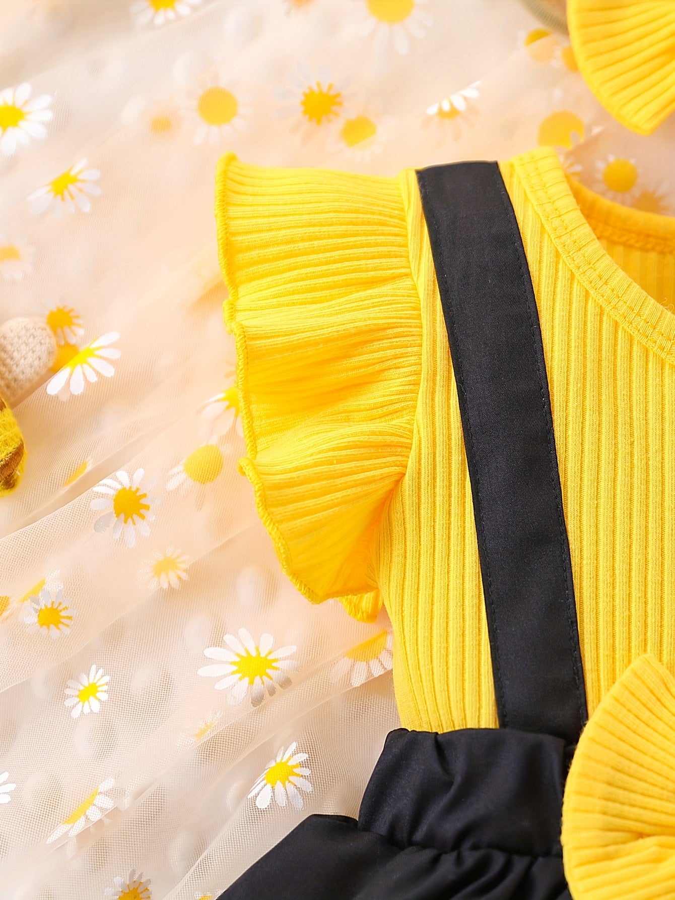 Newborn baby girl dress with bee