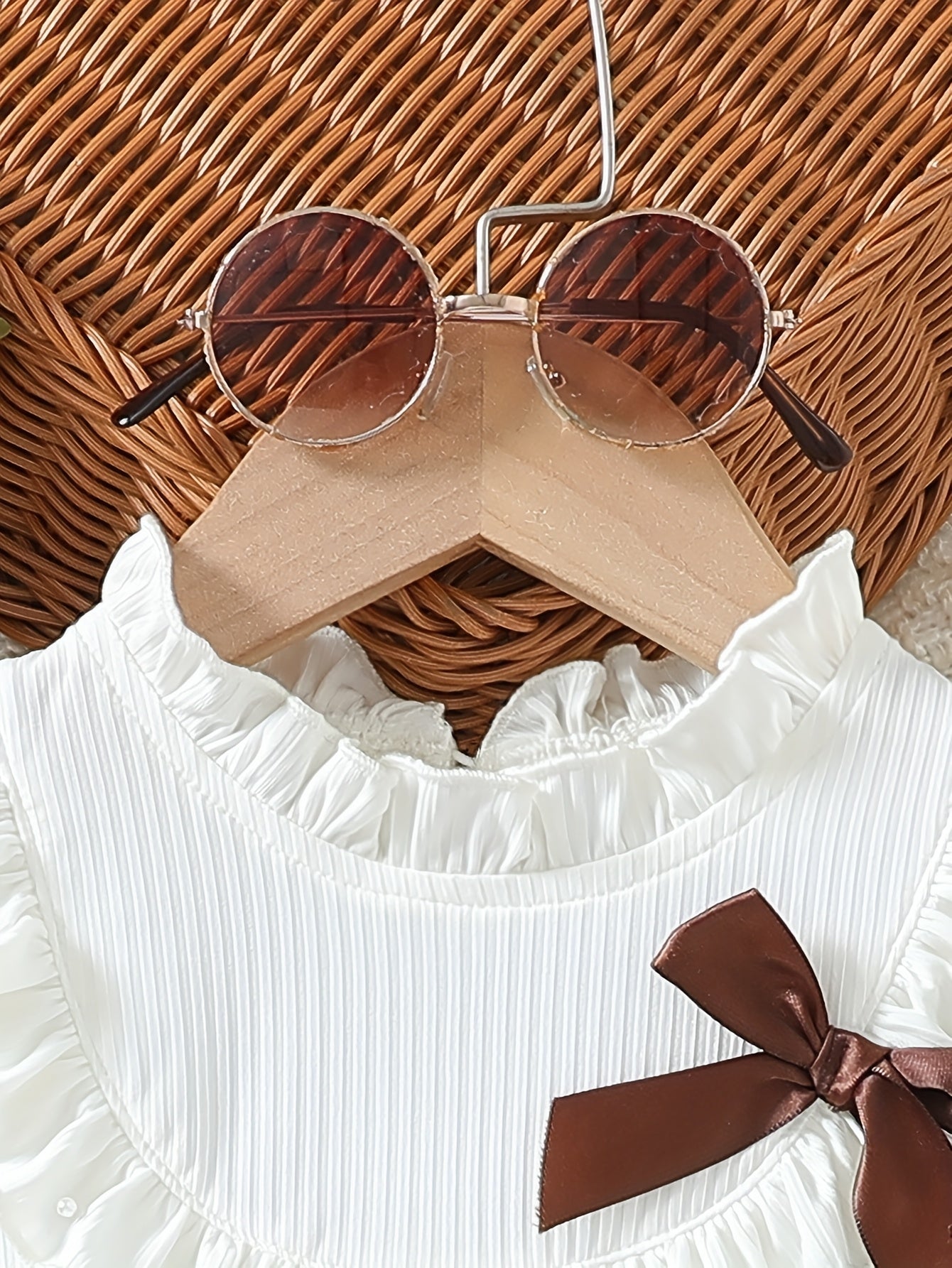 2PCS Sweet Short Sleeve Top + Brown Pleated Short Skirt